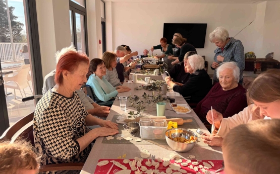 Međugeneracijska čarolija u Domu Primošten: Susret tradicije i dječje radosti